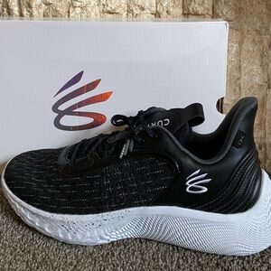 UNDER ARMOUR Curry Flow 9 Team Basketball Sneakers (Size: 15) NWT
